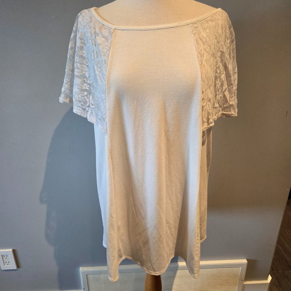 Cool Melon Women’s Lace Sleeve Cold Shoulder Top | Size XL | White